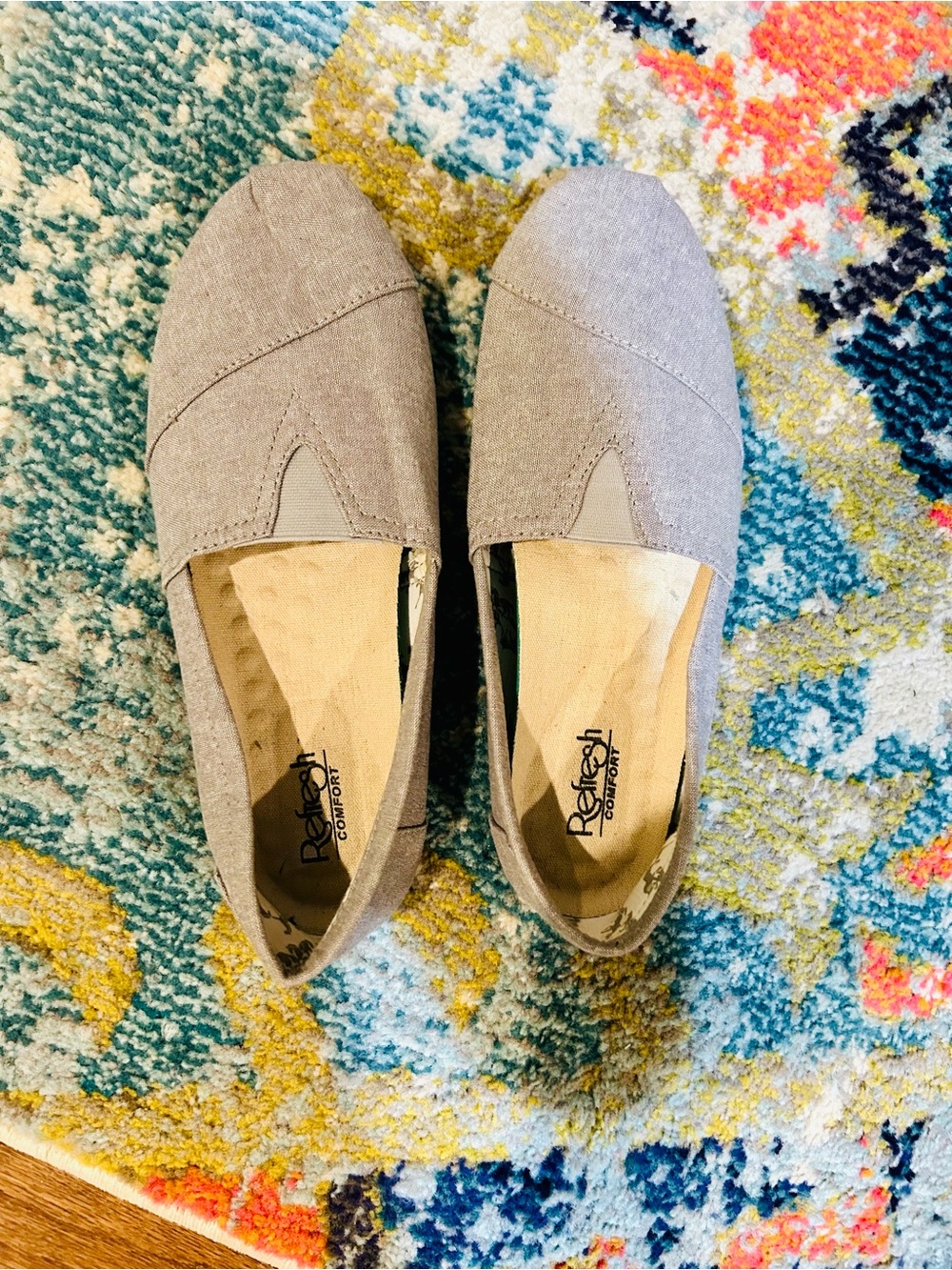 Refresh Casual Slip-On Flats in Light Gray